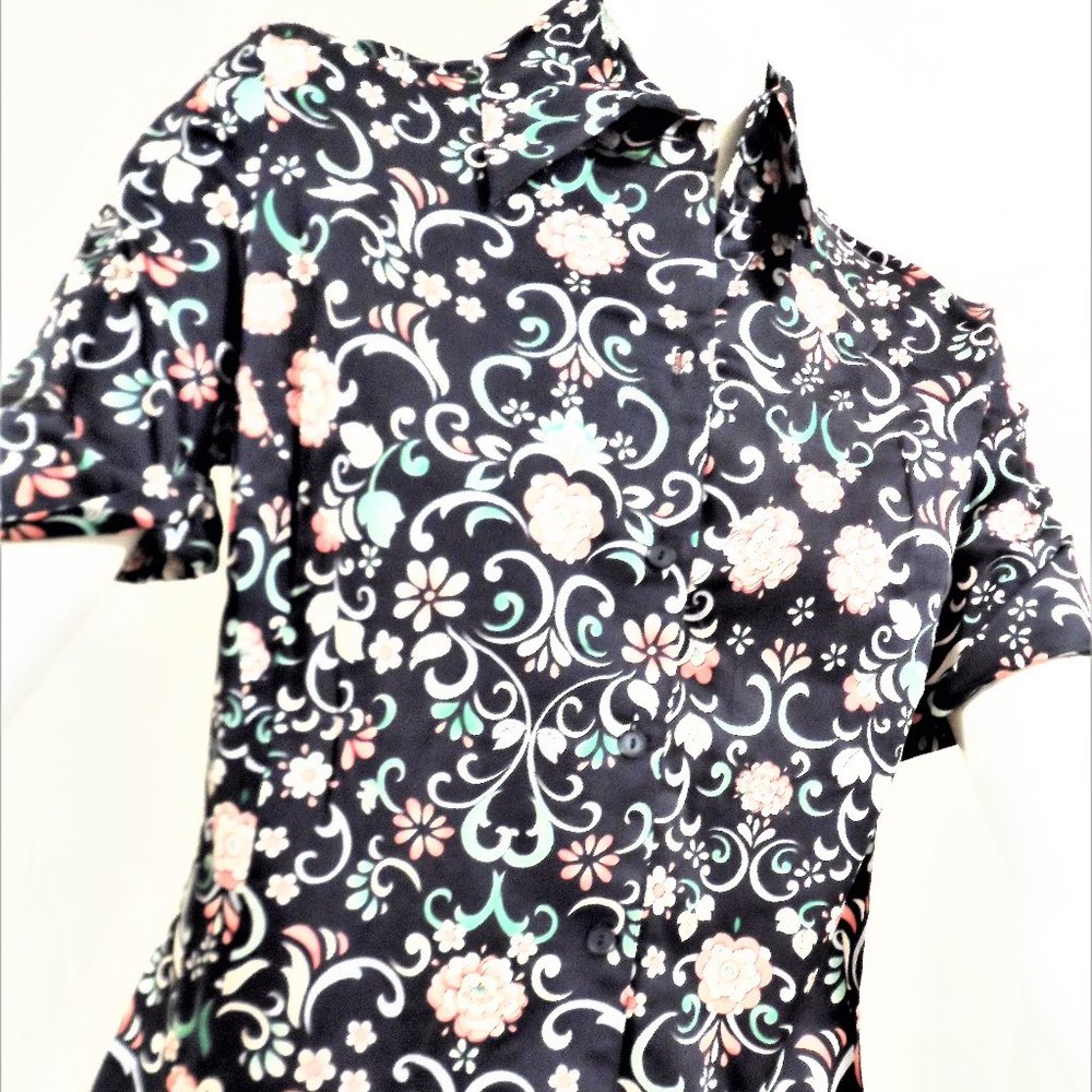 DESIGNERS  NWOT  BLOUSE IN COTTON